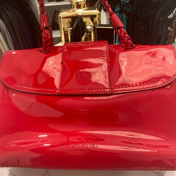 Valentino Garavani Patent Leather handbag 👜 - Picture 8 of 8